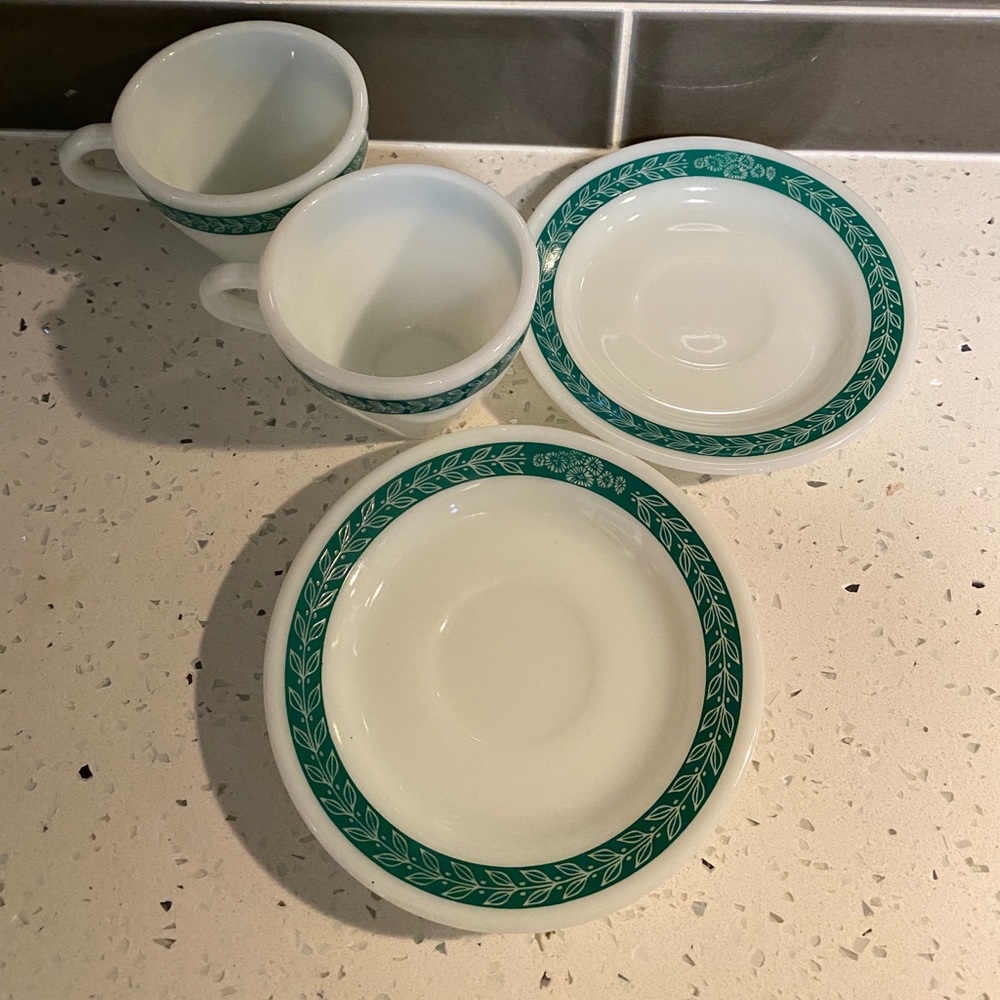 2 Vintage Pyrex Dinnerware Cups & Saucers Laurel Leaf Fern Green - Perfect! - Picture 7 of 7